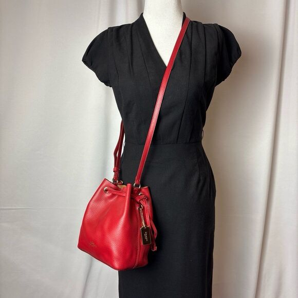 Coach Purse Derby Crossbody Bag Red Pebbled Leather Drawstring Bucket Sold Out! - Picture 4 of 12